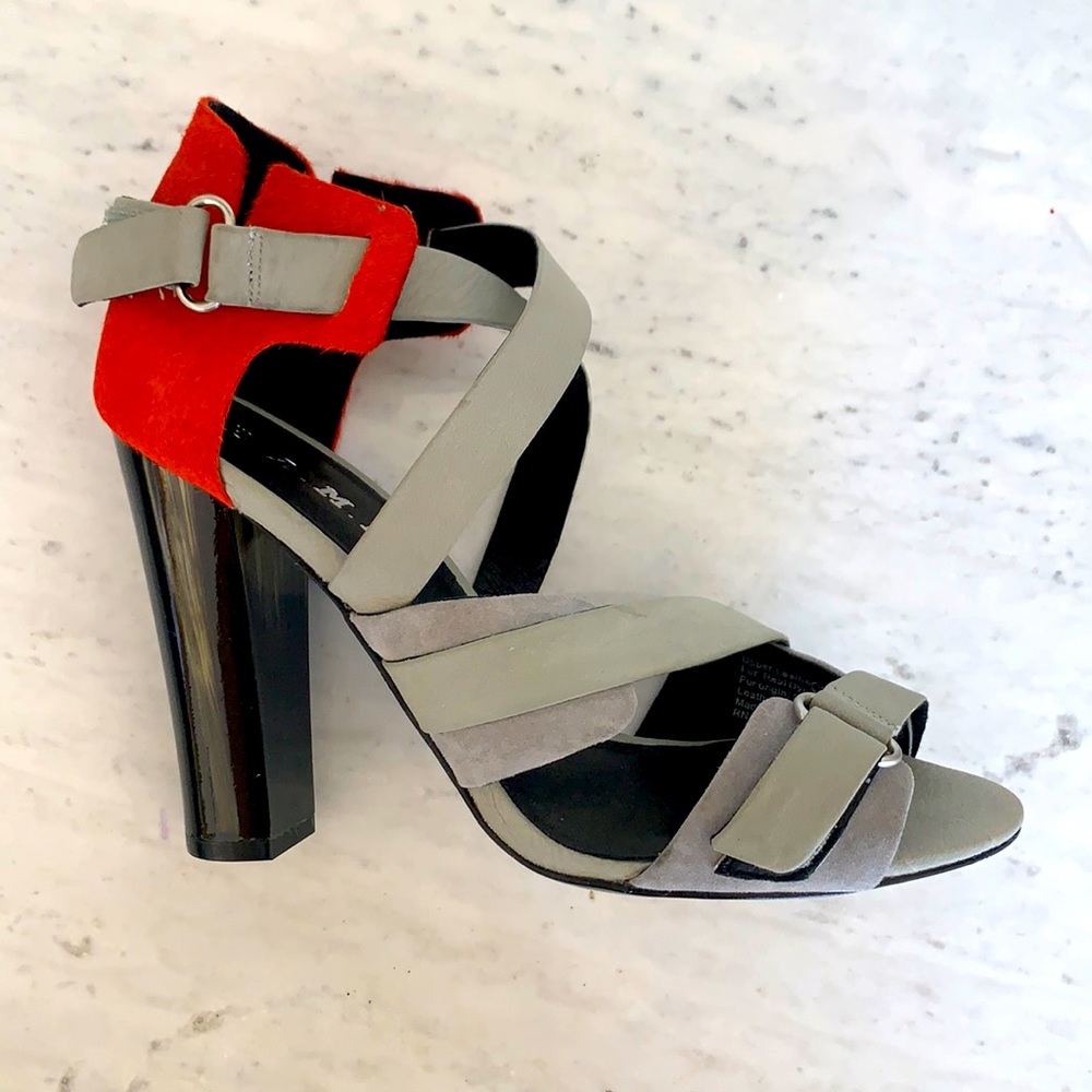 L.A.M.B. Korry sandals 7.5 in light grey